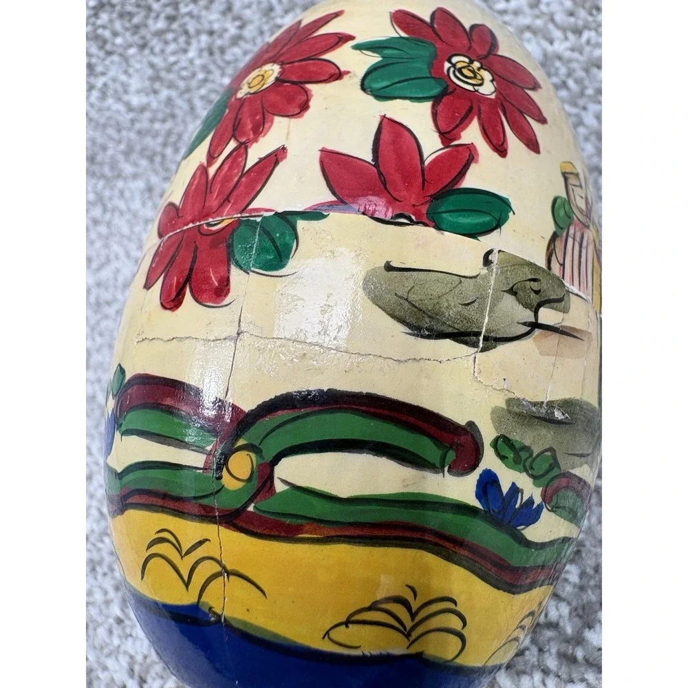 Hand Painted Wooden Nesting Eggs 5 Piece Set Folk Art Christmas‎ Vintage